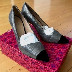 Tory Burch Sheila Pumps - Pewter Metallic/Black